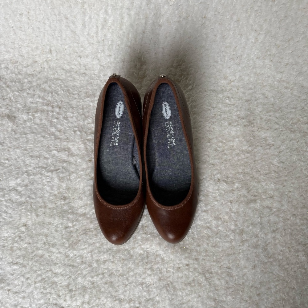 Dr. Scholl's Brown Leather Round-Toe Ballet Flats